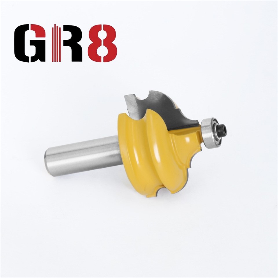 Portant una mica d'Ogee Roman Shank